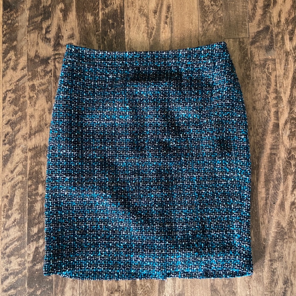Loft size 2 tweed skirt